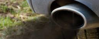 humo negro coche